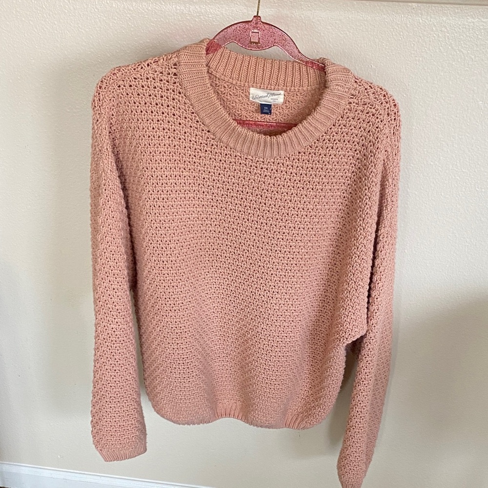 Universal Thread Women's Blush Crew Neck Sweater